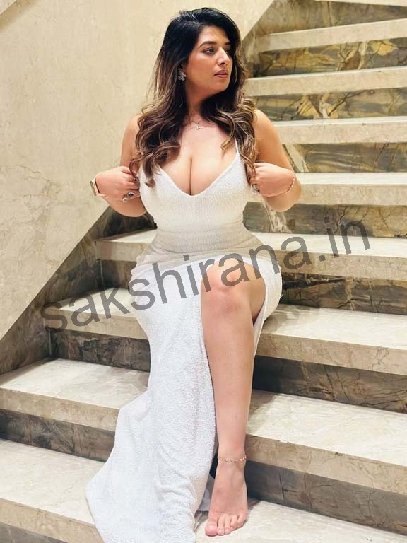 Kochi aged housewife Call Girl